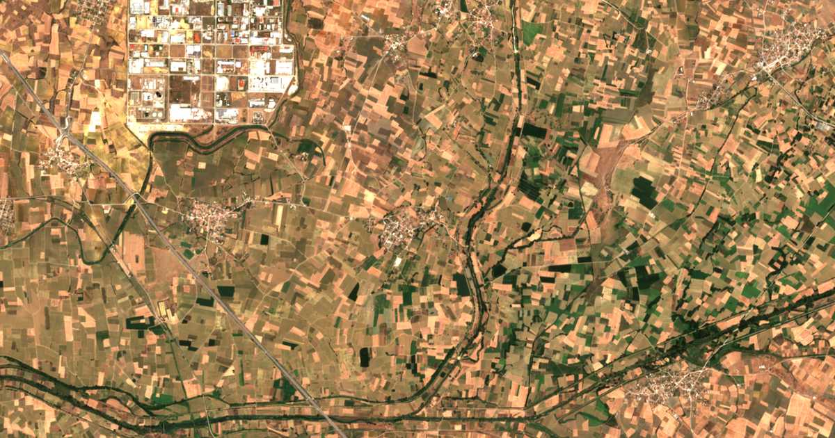 Mapa por satélite de Pámforon