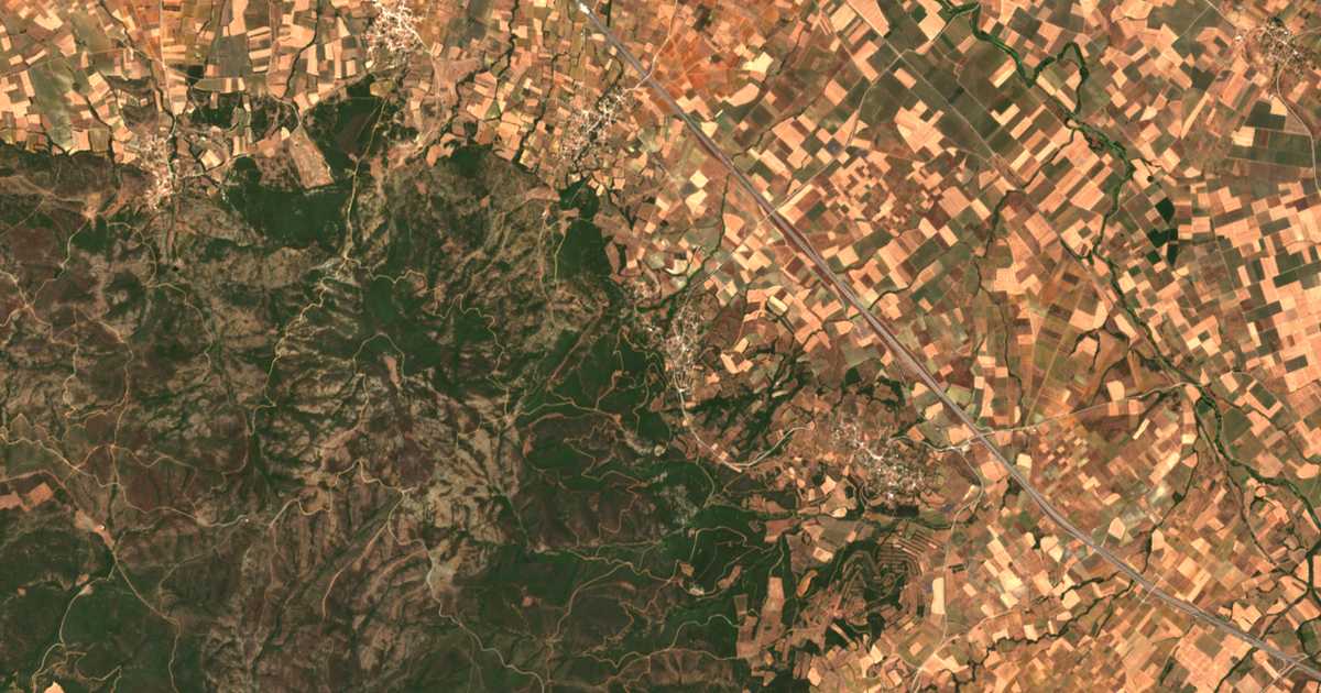 Mapa por satélite de Strými
