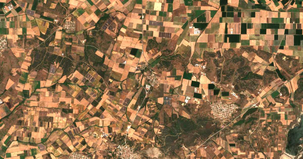 Mapa por satélite de Pezoúla