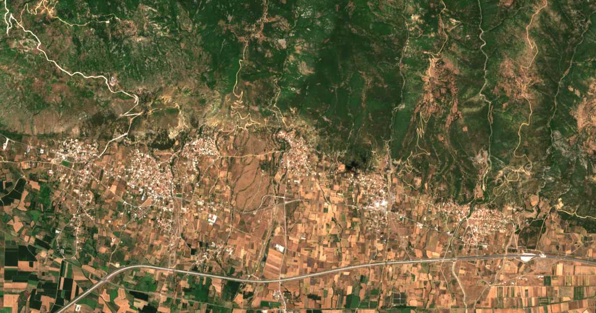Mapa por satélite de Símantra