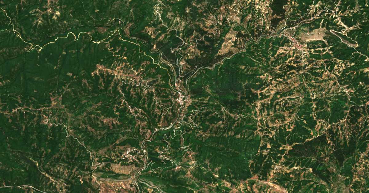 Mapa por satélite de Smínthi