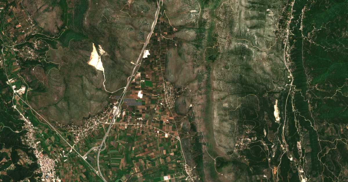 Mapa por satélite de Ampélia