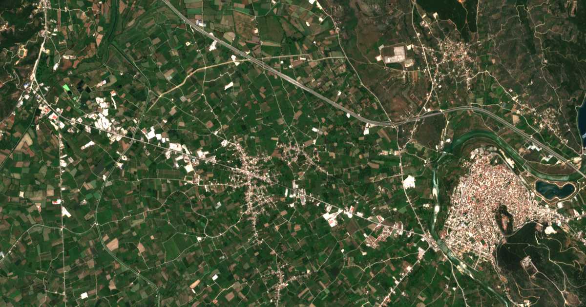 Mapa por satélite de Rókka