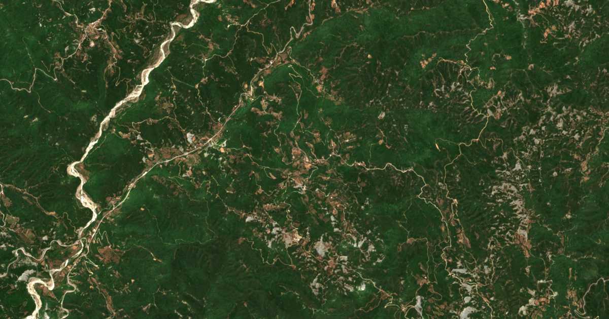 Mapa por satélite de Ágios Charálampos
