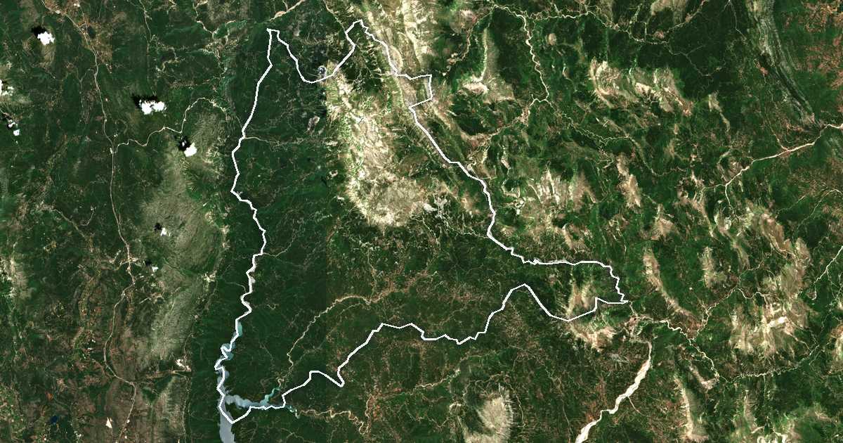 Imagen de satélite con el límite trazado: Tzoumerka Central