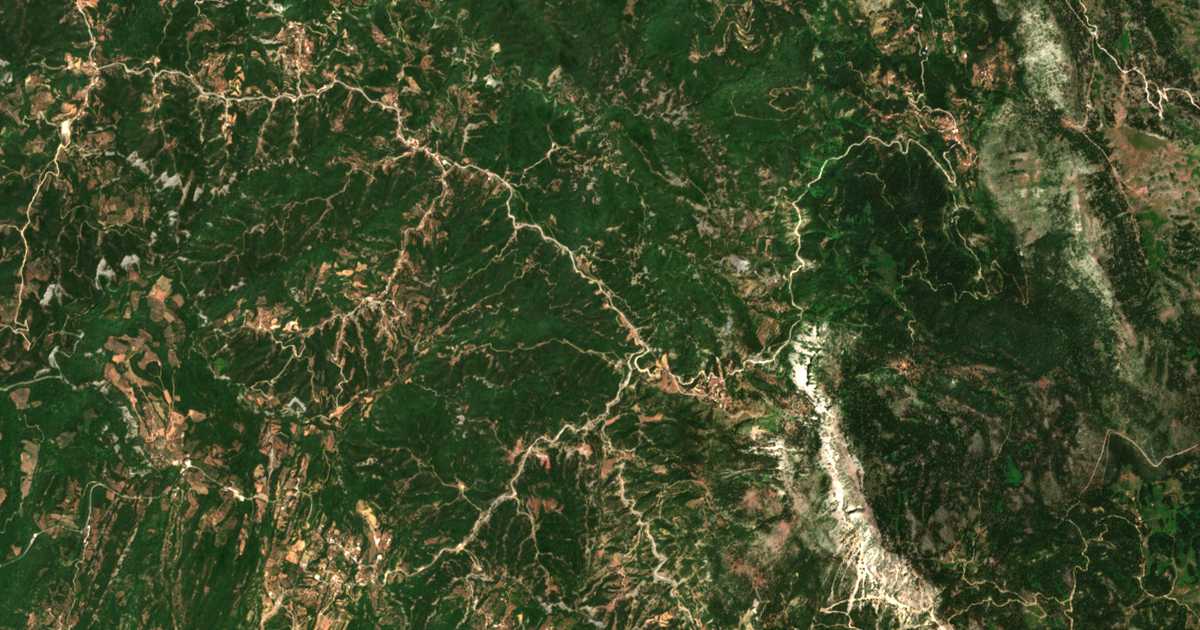 Mapa por satélite de Agía Paraskeví