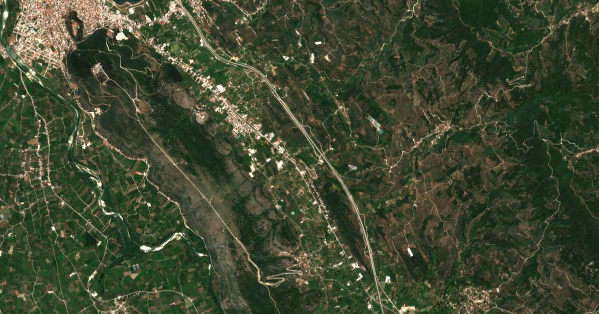 Mapa por satélite de Amfithéa