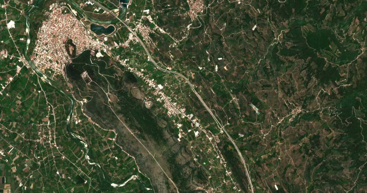 Mapa por satélite de Áno Ágioi Anárgyroi