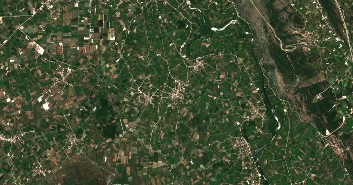 Mapa por satélite de Agía Paraskeví