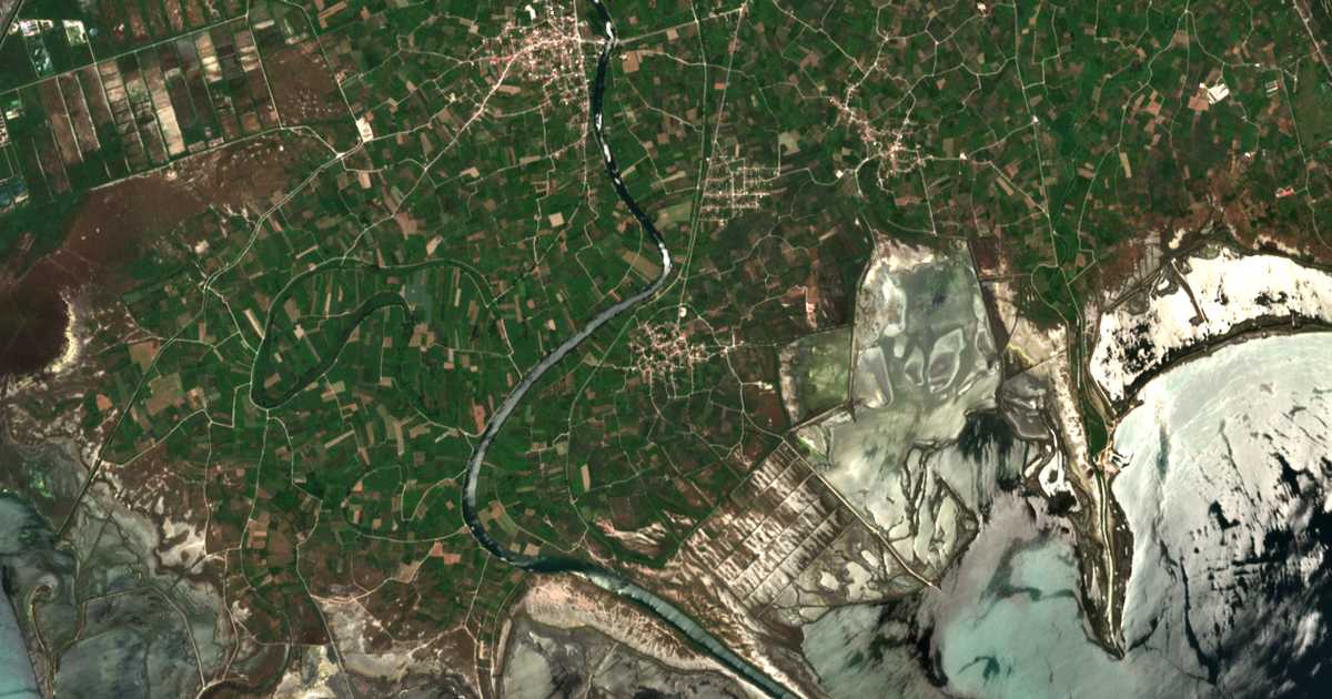 Mapa por satélite de Komménon