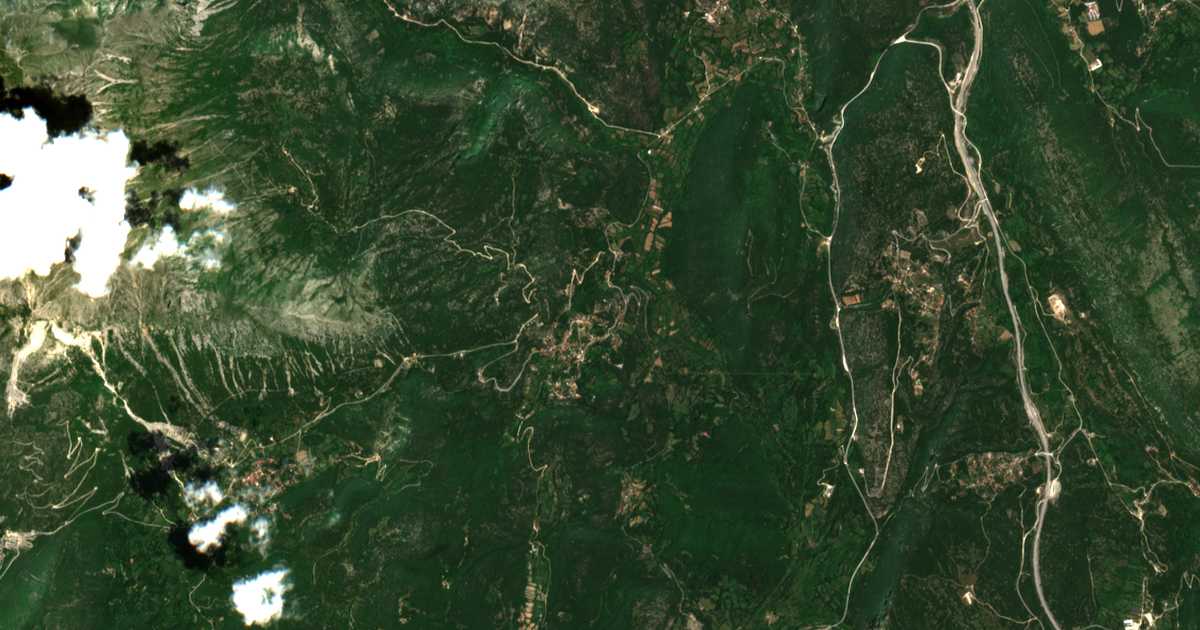 Mapa por satélite de Kopáni