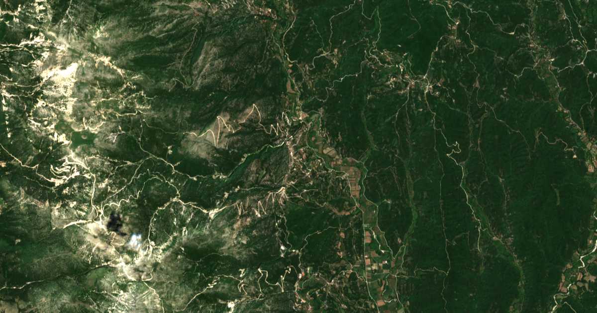 Mapa por satélite de Sistroúnion
