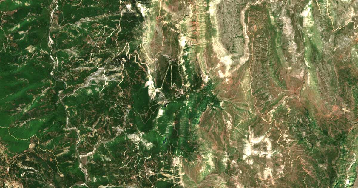 Mapa por satélite de Vathýpedon