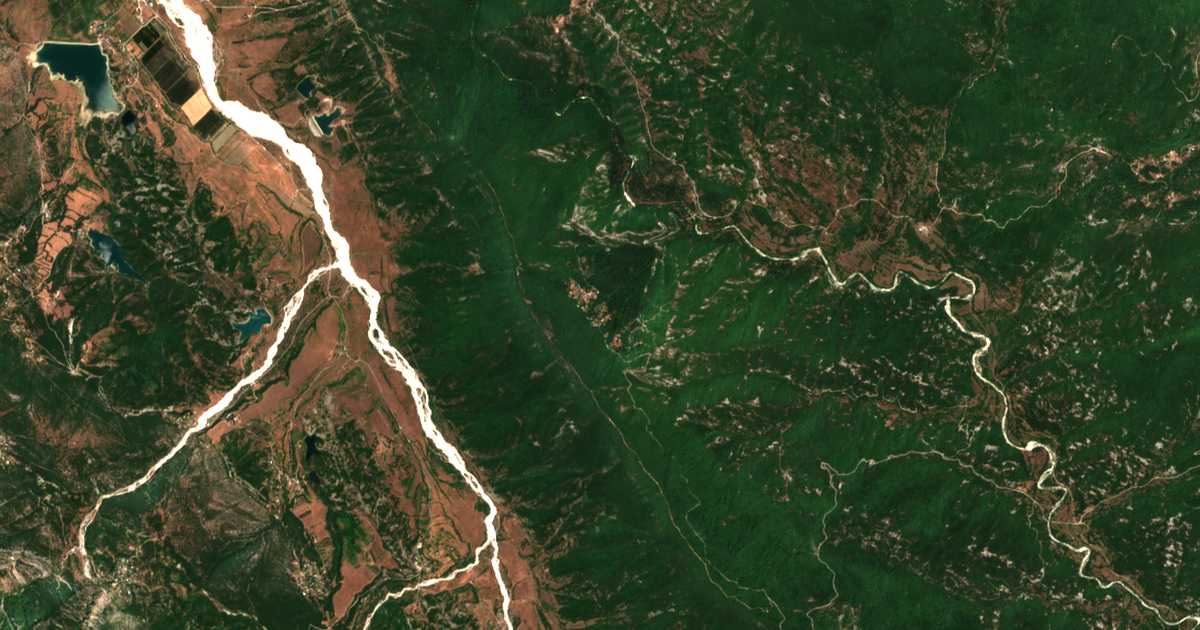 Mapa por satélite de Charavgí