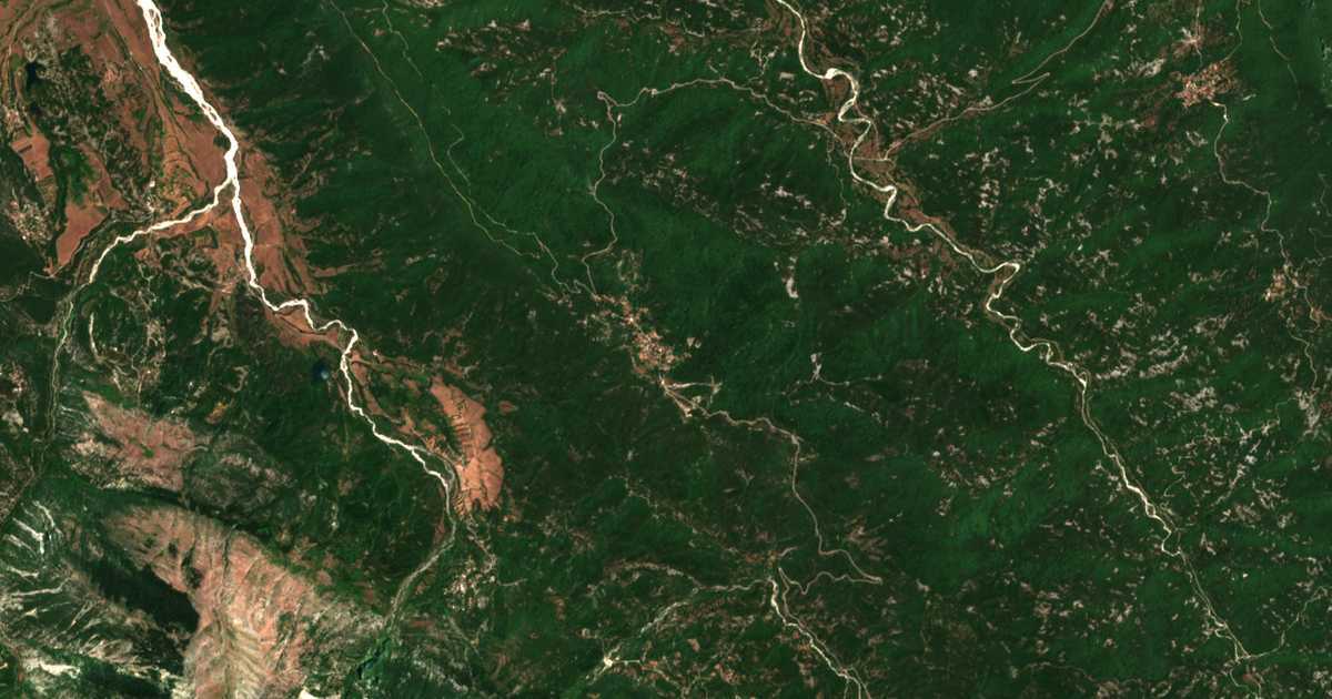 Mapa por satélite de Kastaní