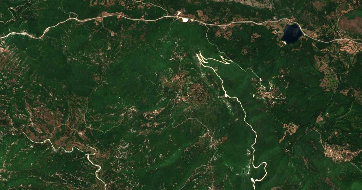 Mapa por satélite de Kerásovon