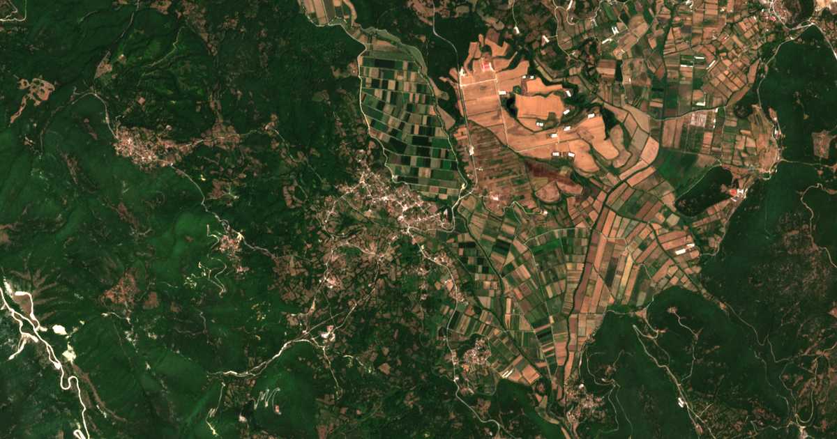 Mapa por satélite de Parakálamos