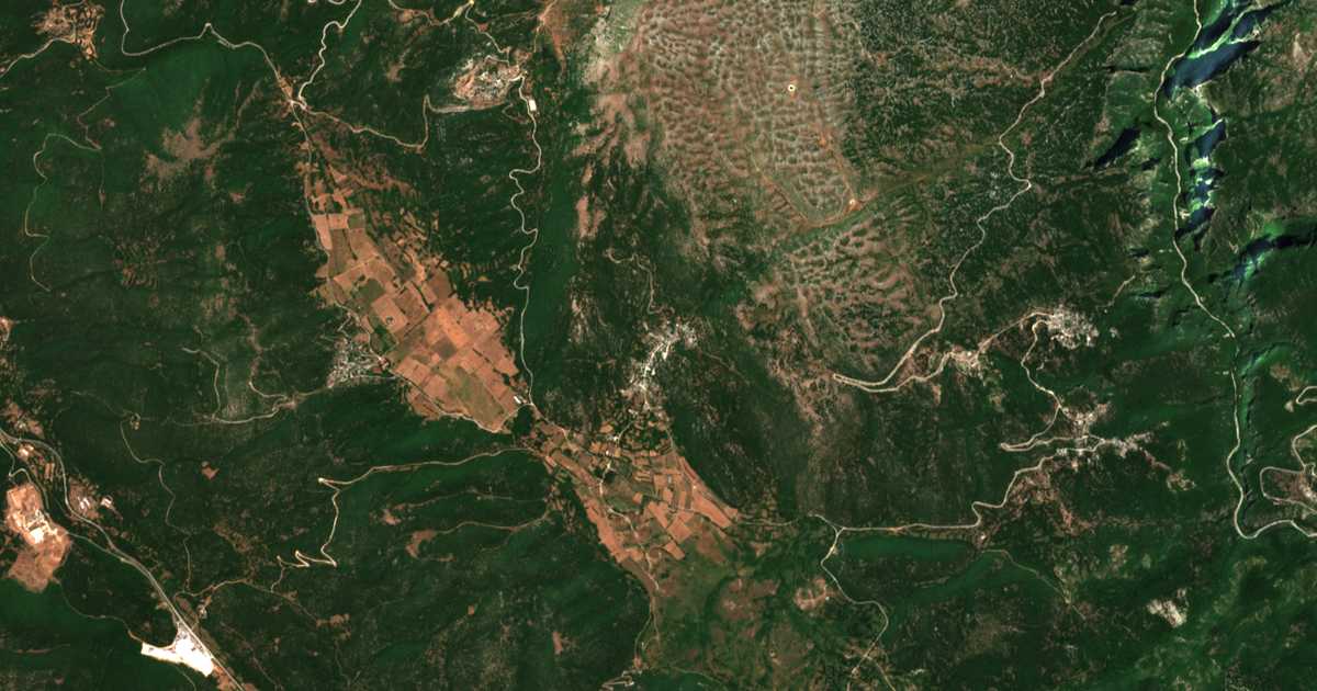 Mapa por satélite de Áno Pediná