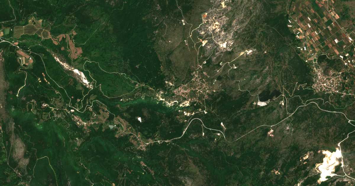 Mapa por satélite de Klimatiá