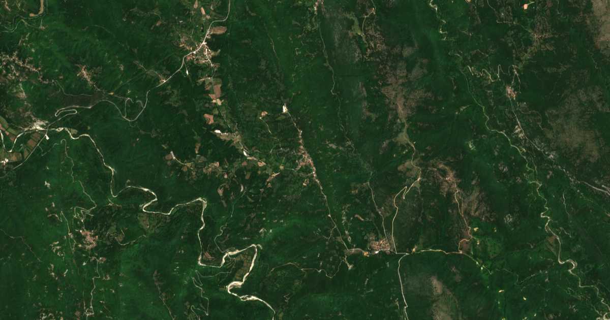 Mapa por satélite de Koúrenta
