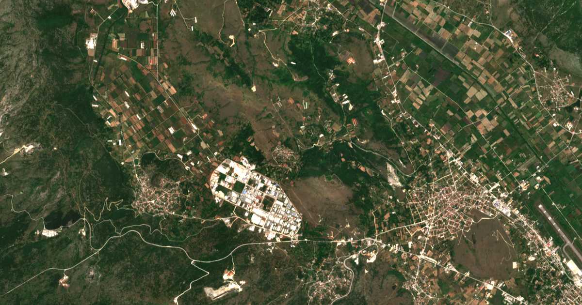 Mapa por satélite de Méga Gardíkion