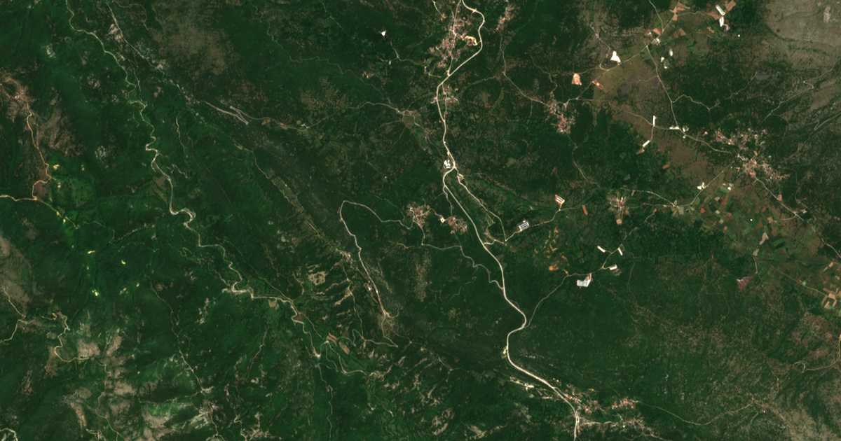 Mapa por satélite de Polýlofon