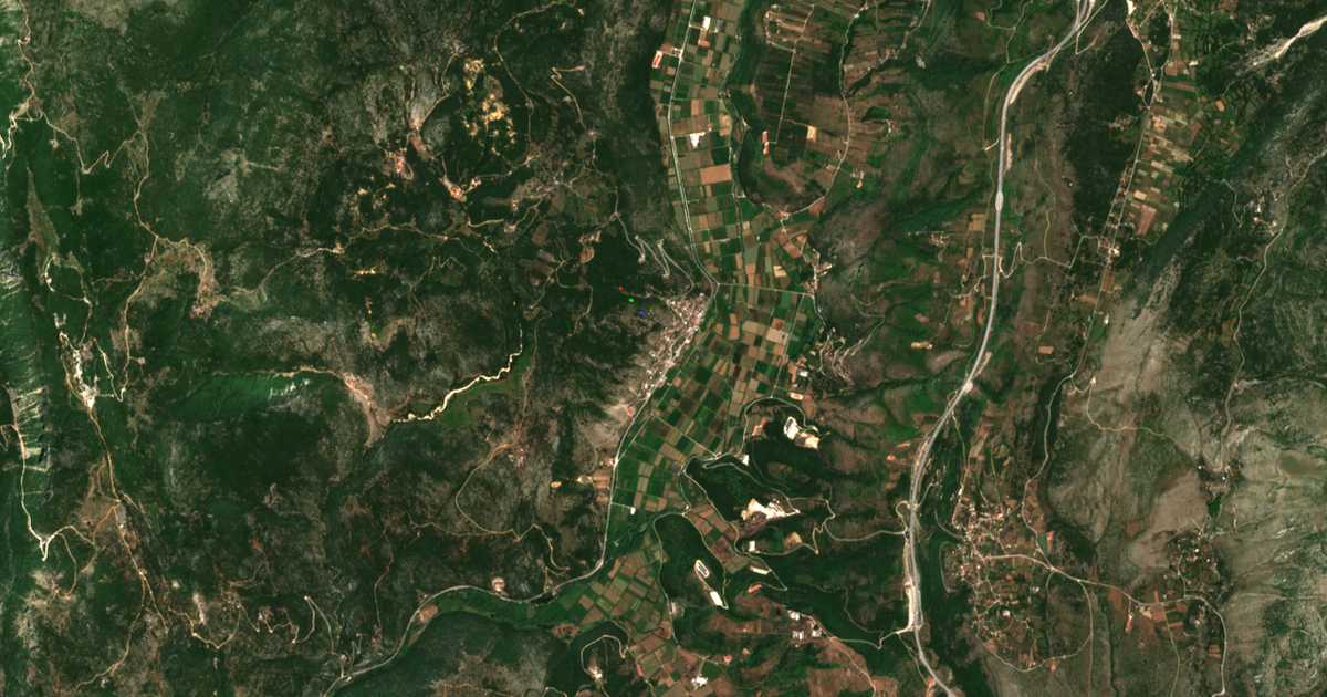 Mapa por satélite de Kerasóna