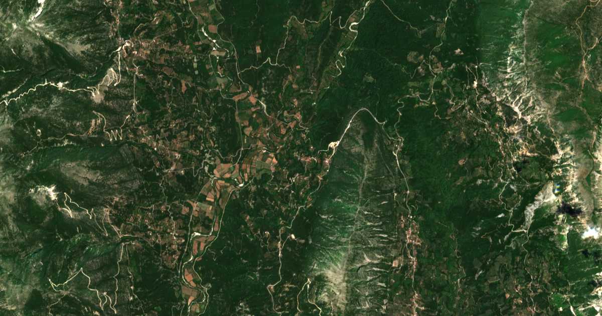 Mapa por satélite de Polystáfylon
