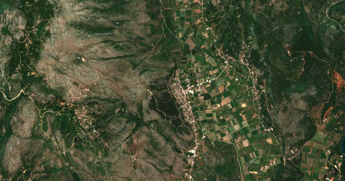 Mapa por satélite de Thesprotikón