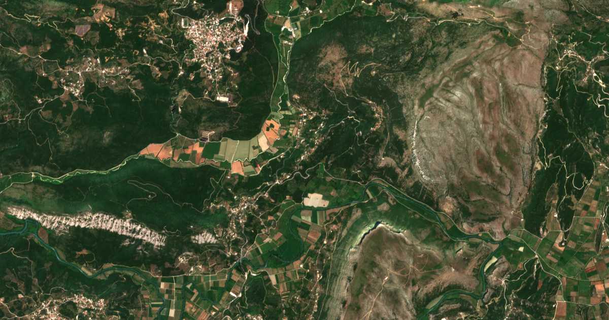 Mapa por satélite de Elaía