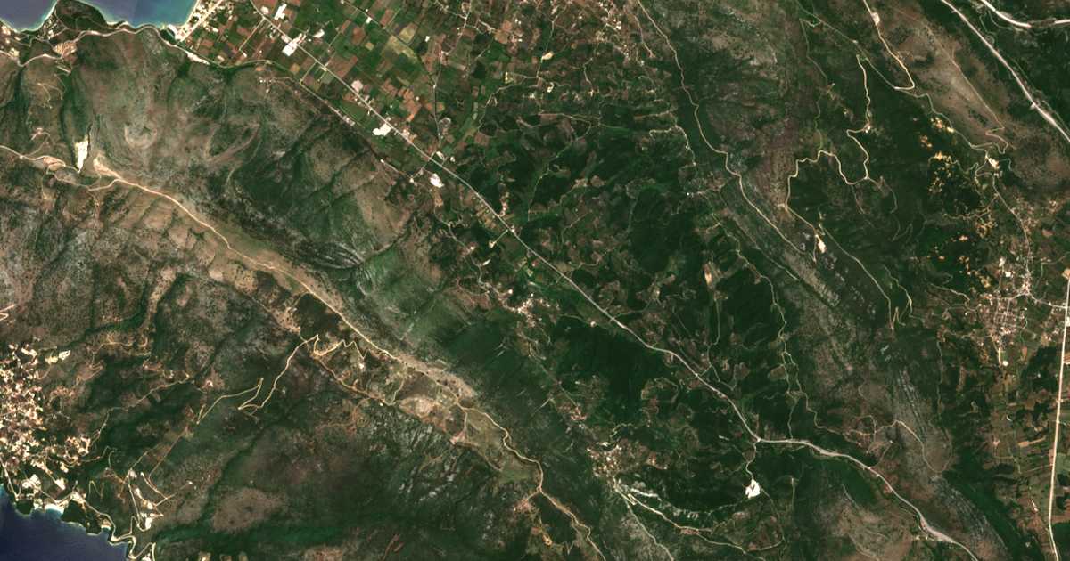 Mapa por satélite de Argyrótopos