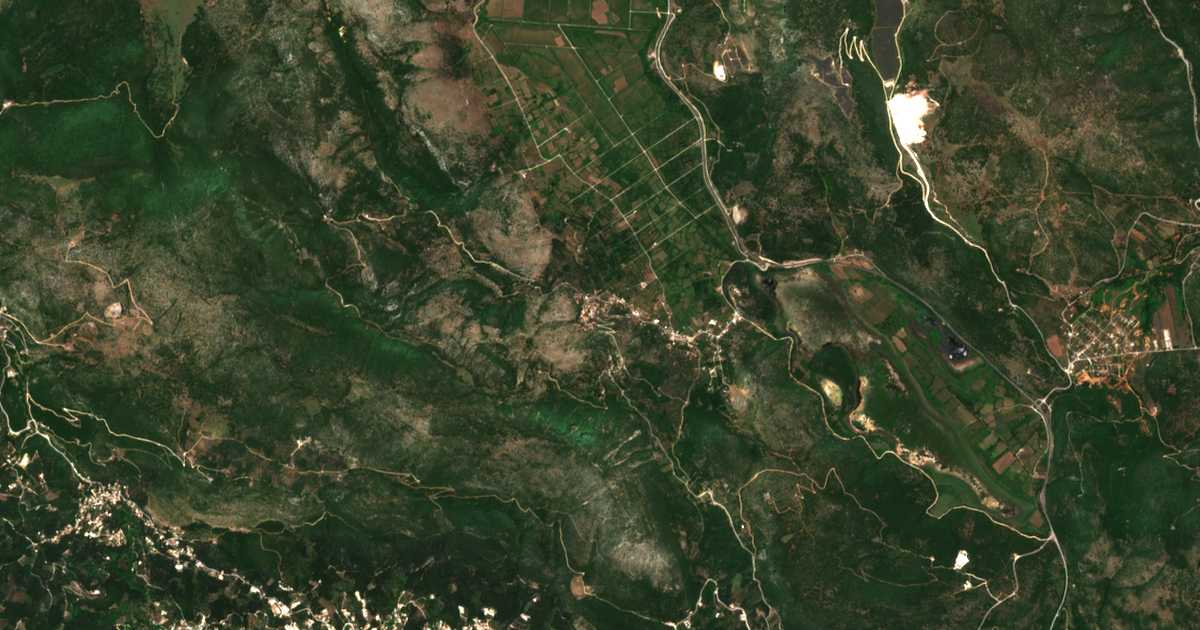 Mapa por satélite de Elefthérion
