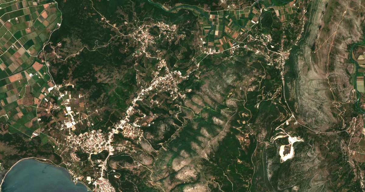 Mapa por satélite de Mavroúdion