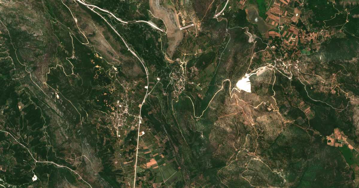 Mapa por satélite de Mesovoúnion