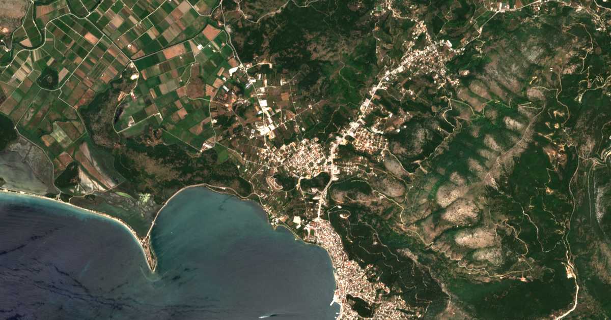 Mapa por satélite de Néa Seléfkeia