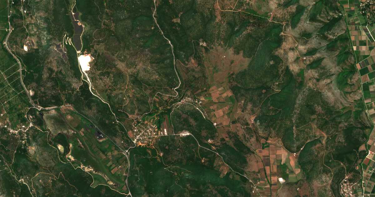Mapa por satélite de Spatharaíoi