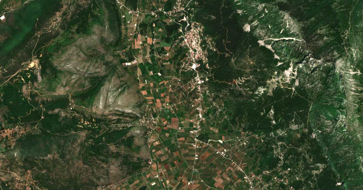 Mapa por satélite de Ágios Geórgios