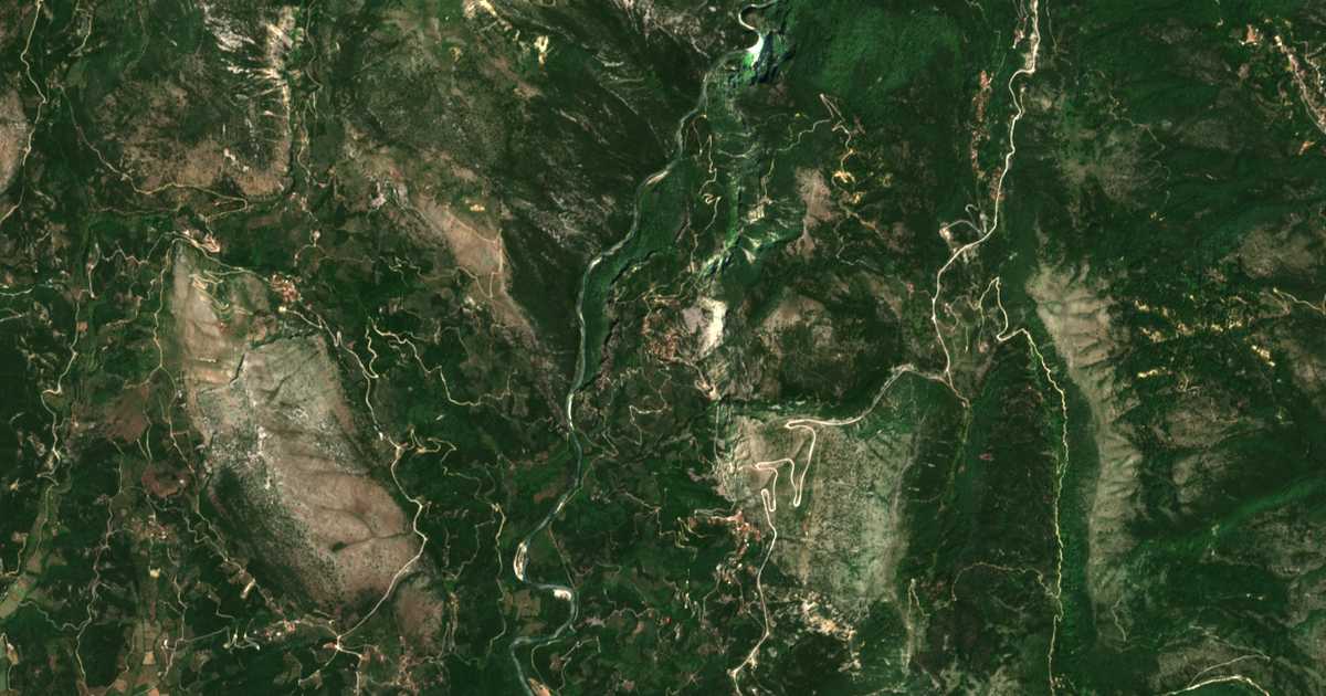 Mapa por satélite de Pénte Ekklisíai