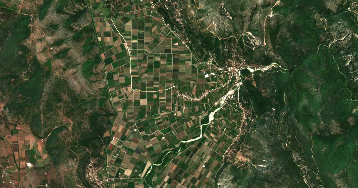 Mapa por satélite de Potamiá
