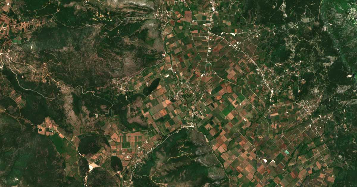 Mapa por satélite de Rachoúlion