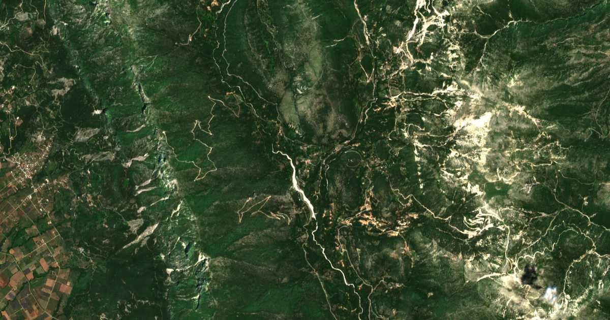 Mapa por satélite de Tsangárion