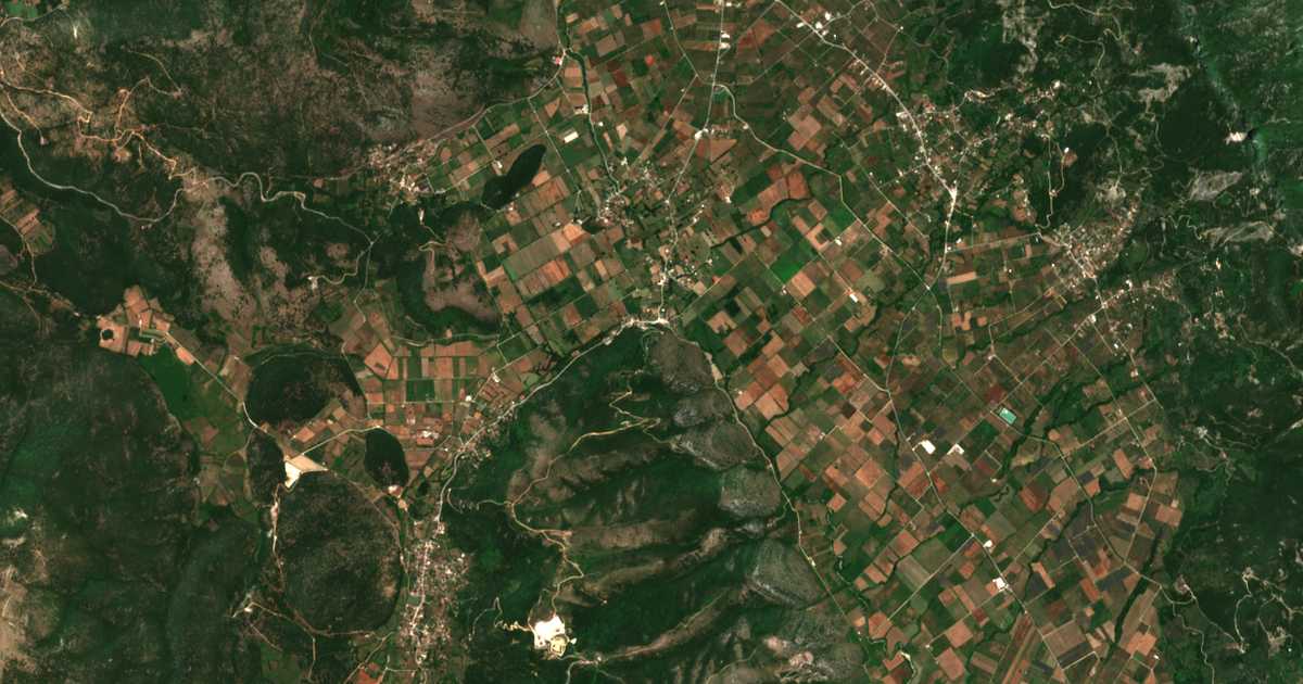 Mapa por satélite de Xirólofos