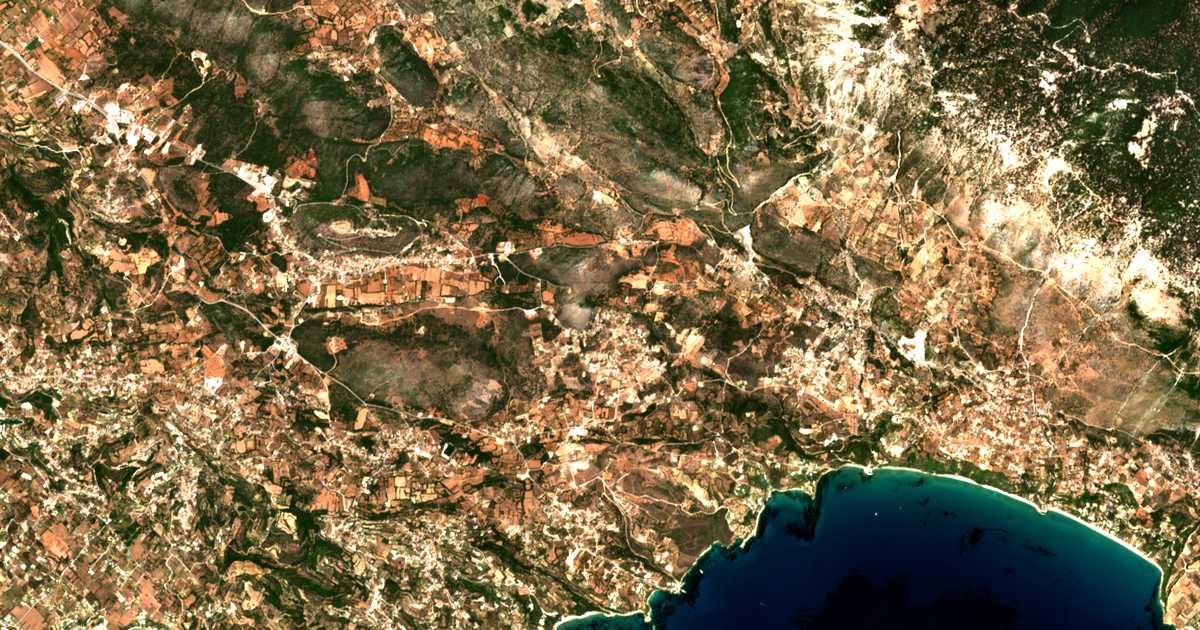 Mapa por satélite de Karavádos