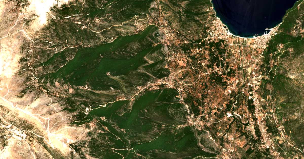 Mapa por satélite de Pouláta