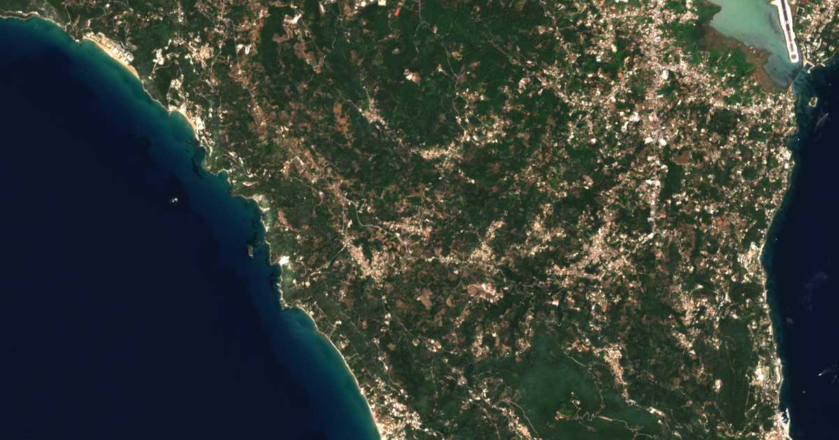Mapa por satélite de Kouramádes