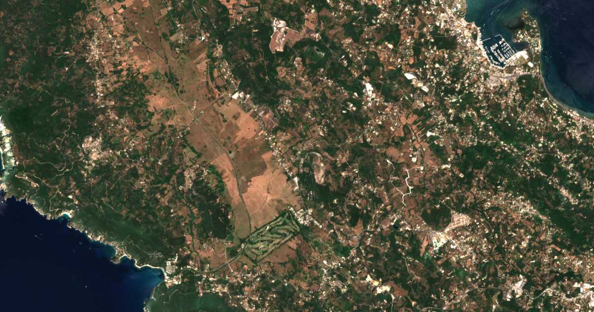 Mapa por satélite de Kouramadítika