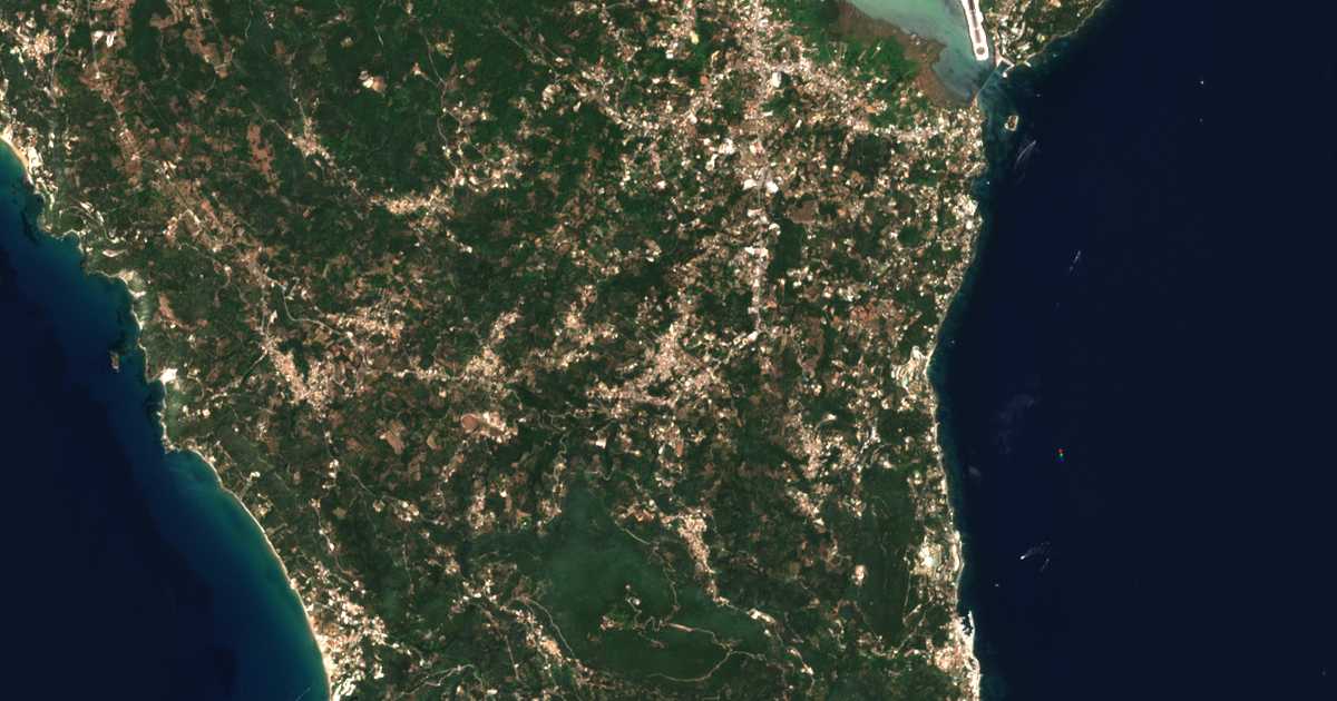 Mapa por satélite de Kynopiástai