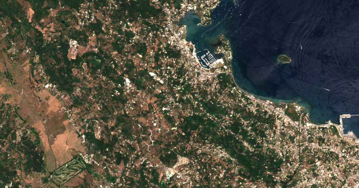 Mapa por satélite de Kyrá Chrysikoú