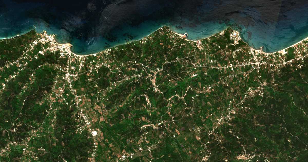 Mapa por satélite de Karousádes