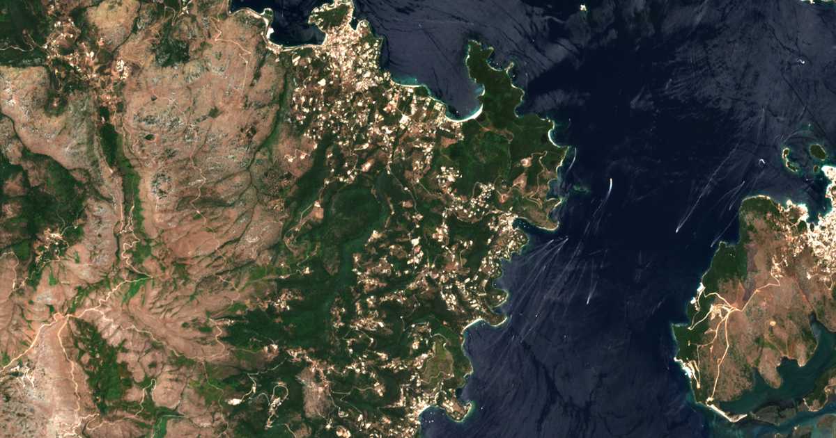 Mapa por satélite de Karyótikon